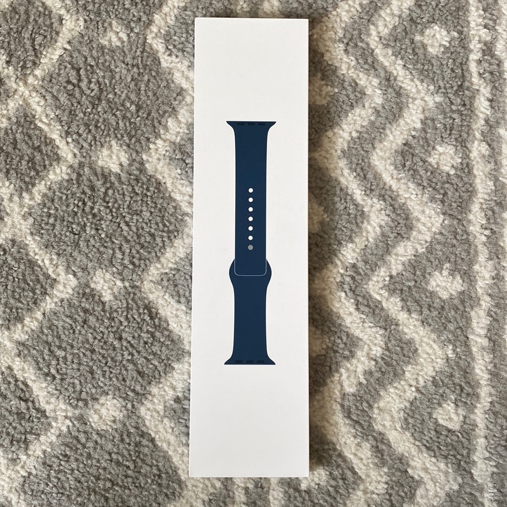 BRAND NEW Apple Watch Sports Band